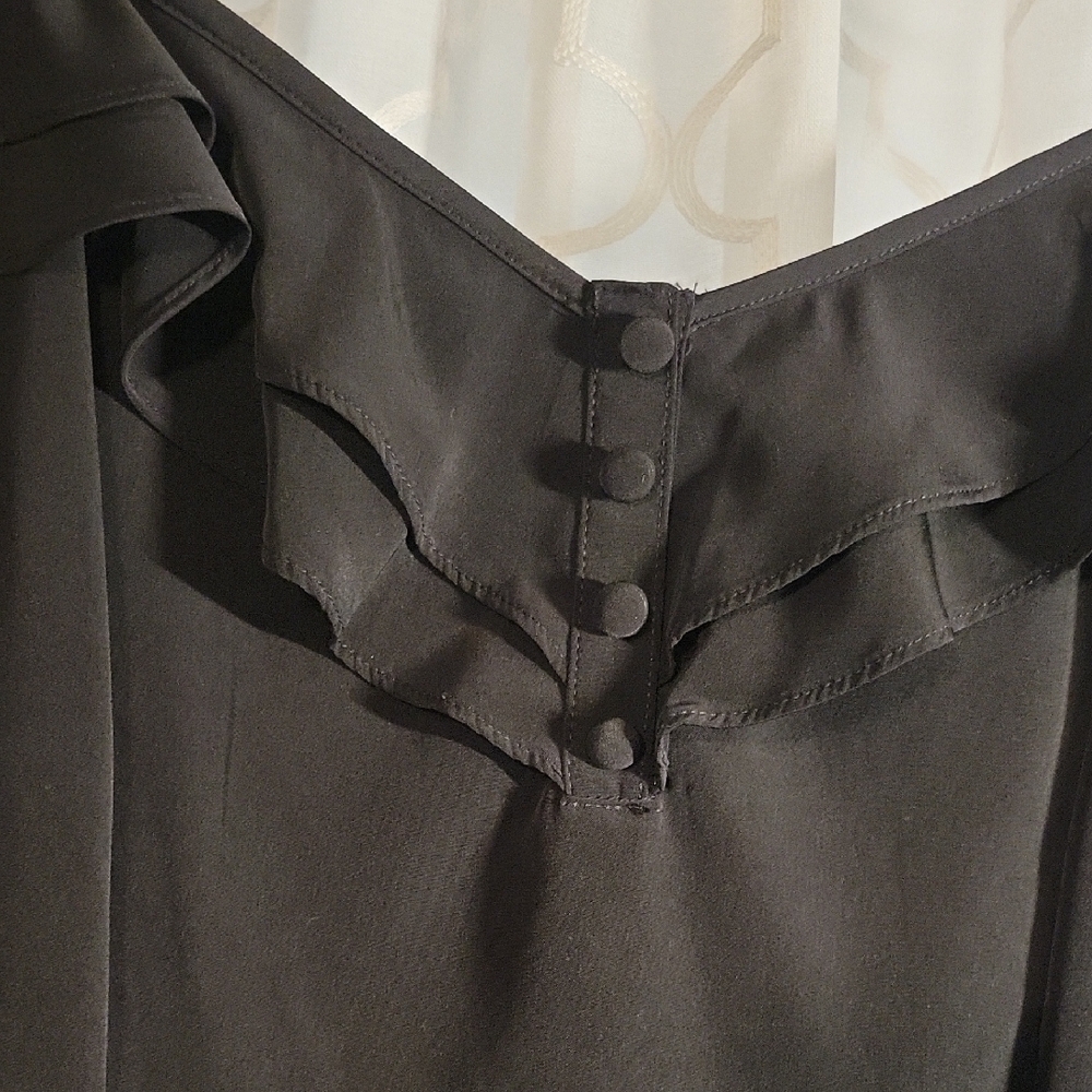 Bisou Bisou Black Ruffled Sleeveless Camisole - Picture 5 of 7